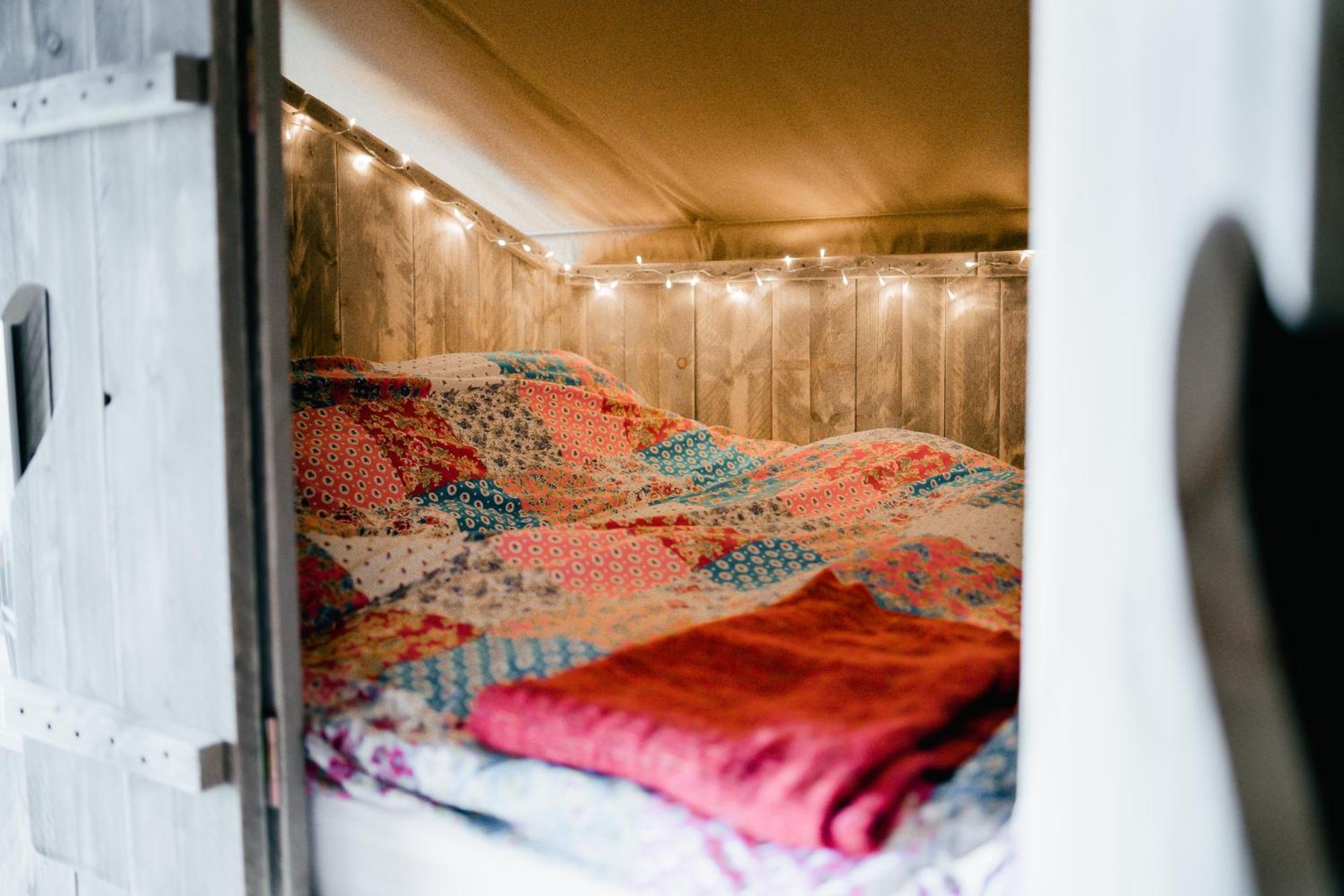 Hotel Under The Oak Glamping Caerphilly Zewnętrze zdjęcie