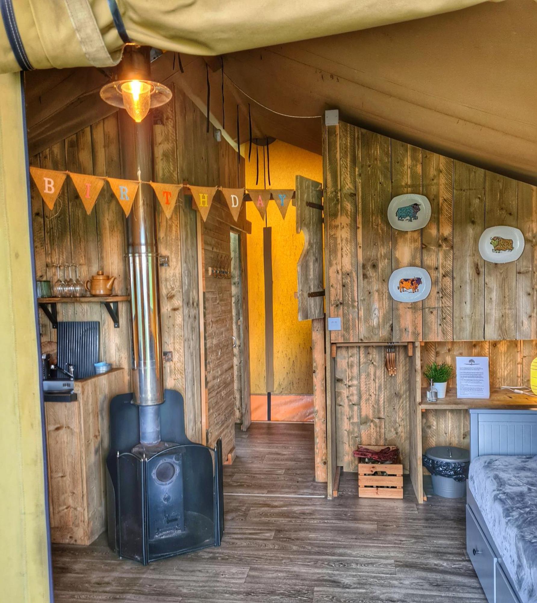 Hotel Under The Oak Glamping Caerphilly Zewnętrze zdjęcie
