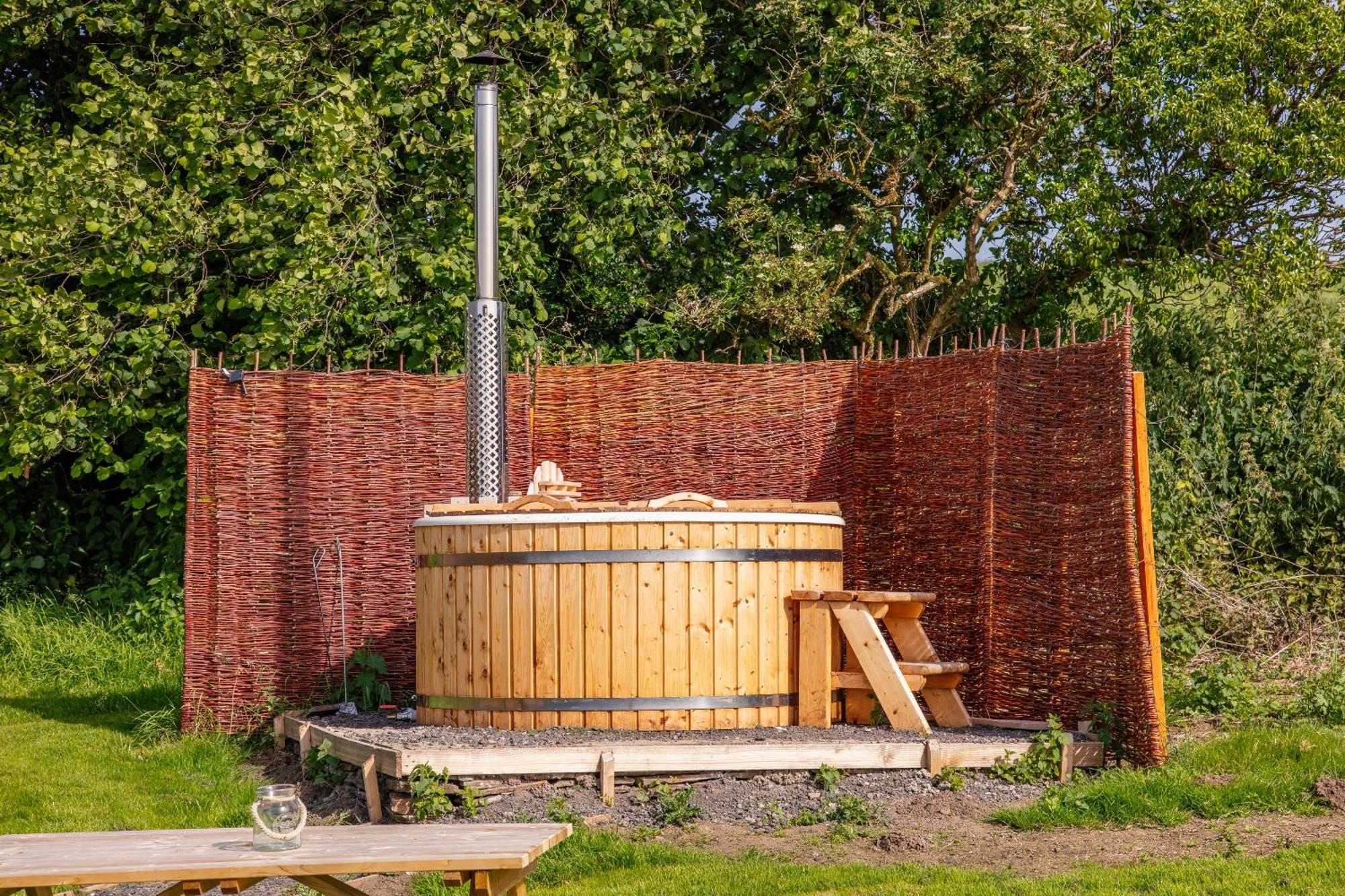 Hotel Under The Oak Glamping Caerphilly Zewnętrze zdjęcie