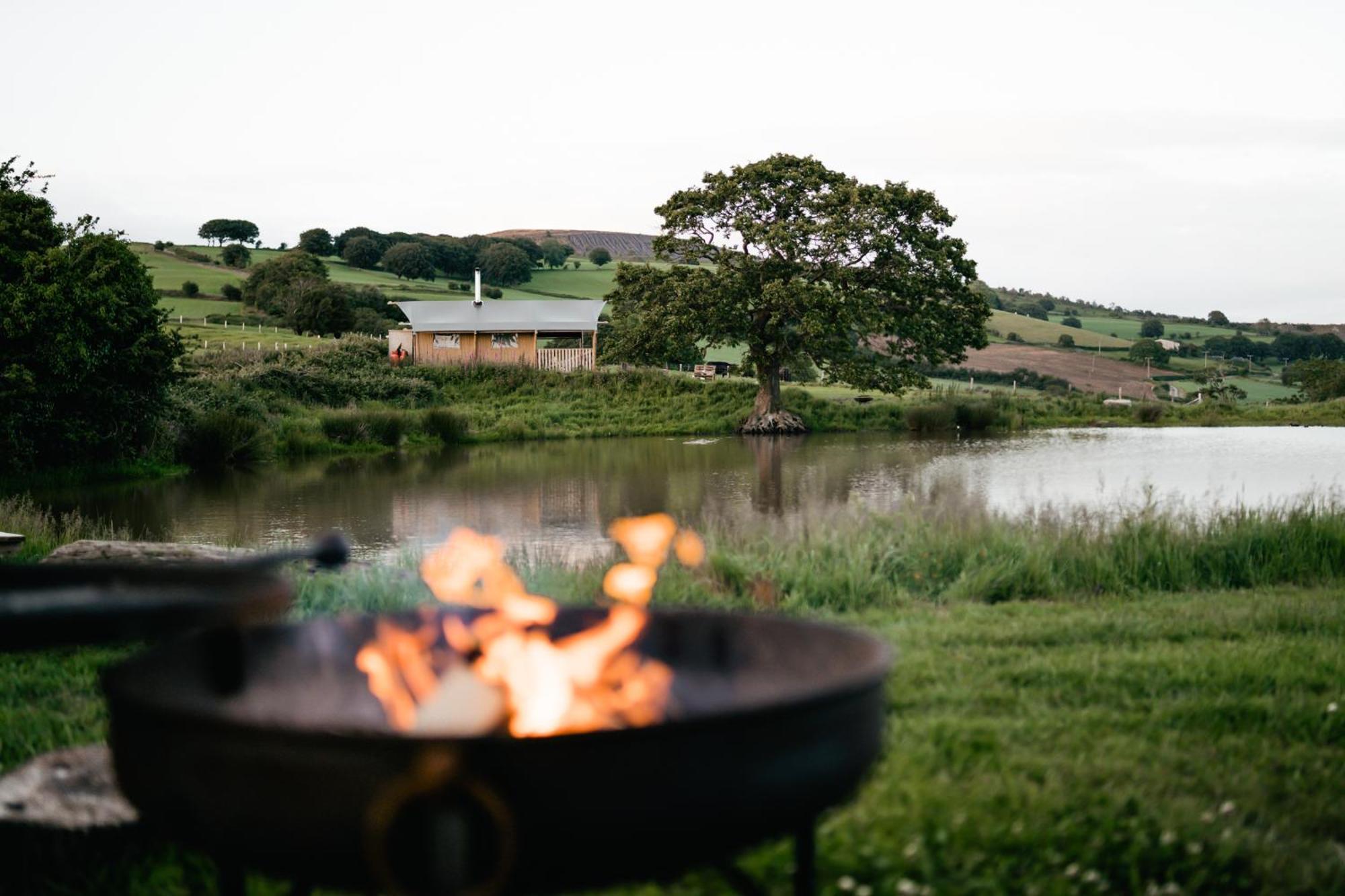 Hotel Under The Oak Glamping Caerphilly Zewnętrze zdjęcie