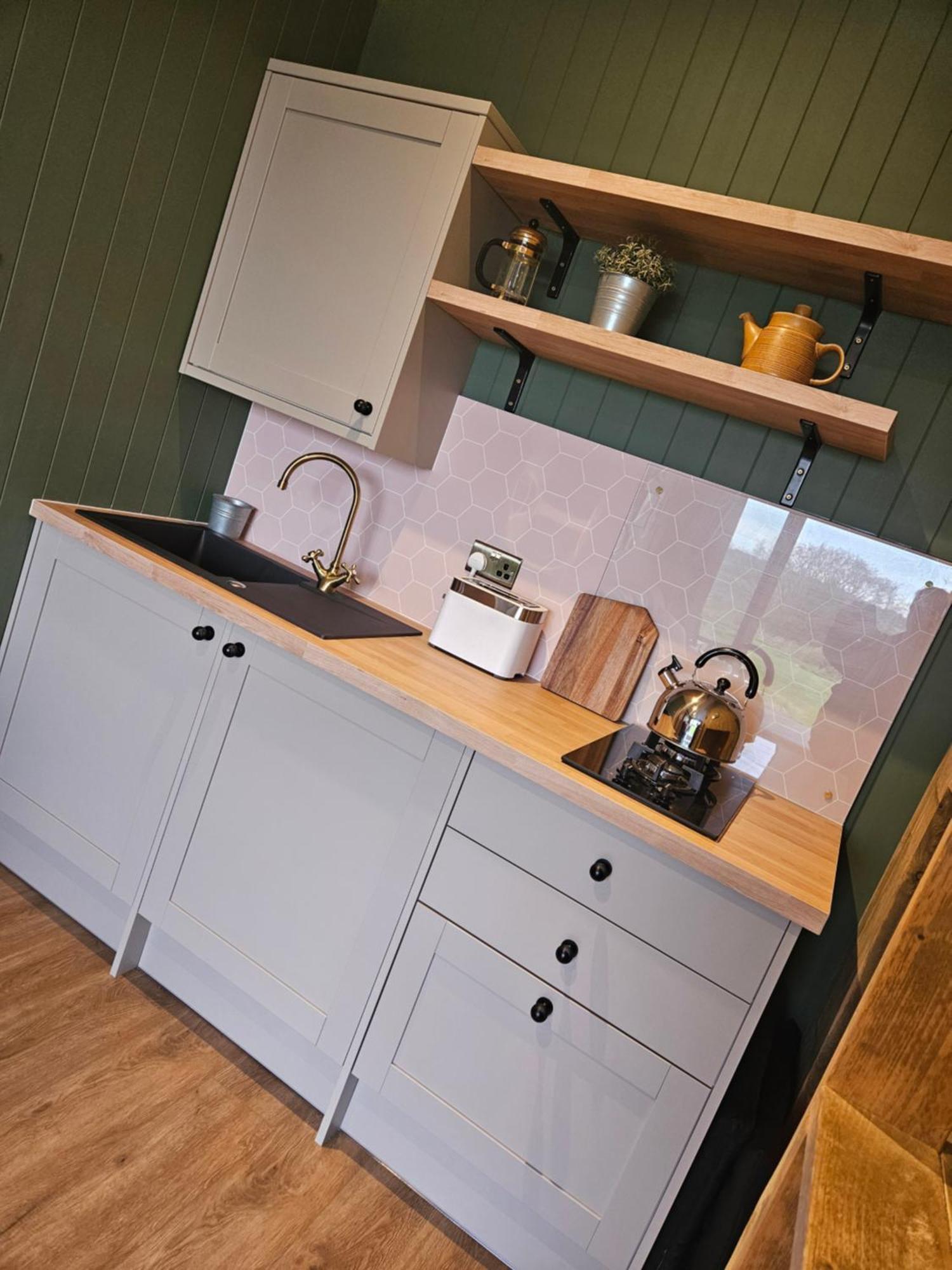 Hotel Under The Oak Glamping Caerphilly Zewnętrze zdjęcie